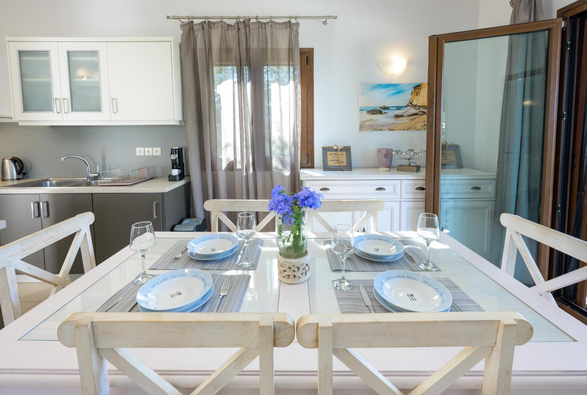 Villa Bougarini Haven Family Villa Rock Pool Oasis Ieromonachos ภายนอก รูปภาพ