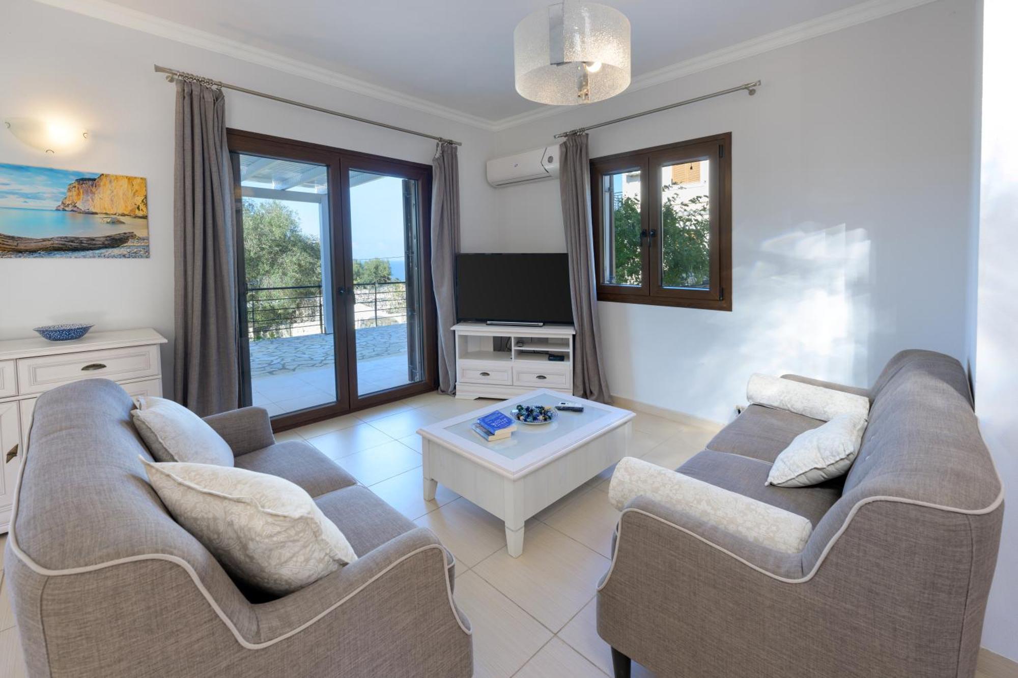 Villa Bougarini Haven Family Villa Rock Pool Oasis Ieromonachos ภายนอก รูปภาพ