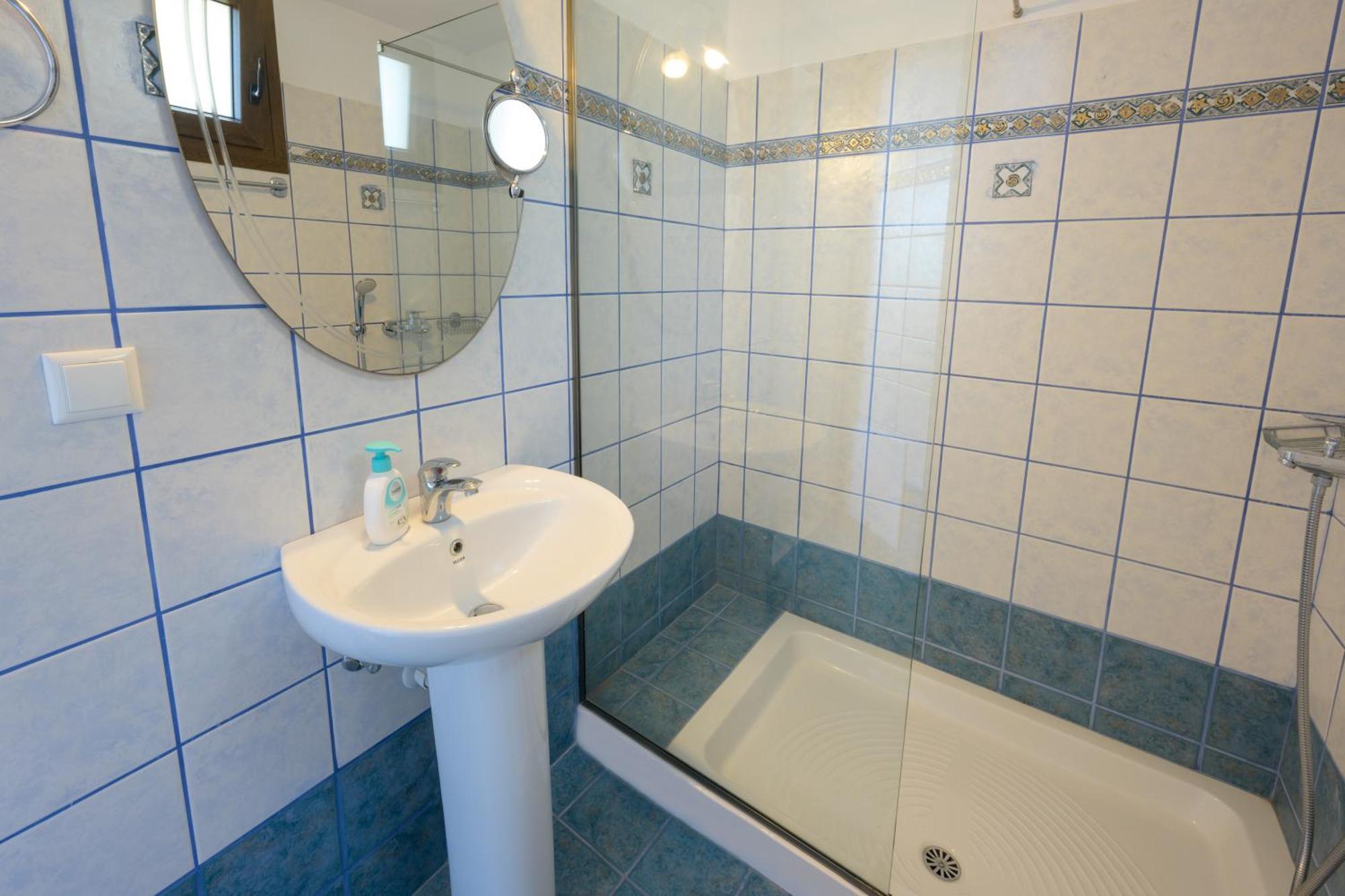 Villa Bougarini Haven Family Villa Rock Pool Oasis Ieromonachos ภายนอก รูปภาพ